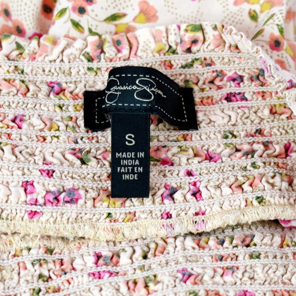 Jessica Simpson Floral Romper Size Small - Picture 3 of 3